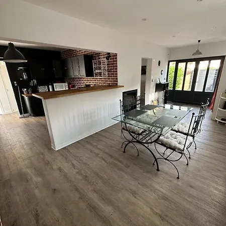 펜션 Maison 4 Avec Jardin 몽트드마르장